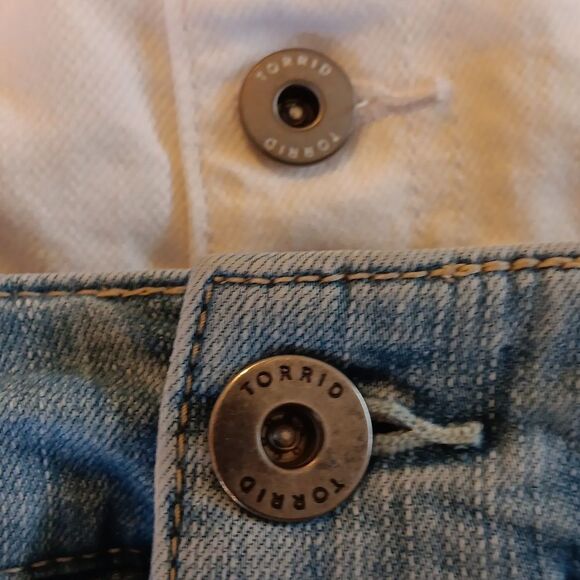 Torrid TWO Pairs of Shorts Bundle - Picture 14 of 14